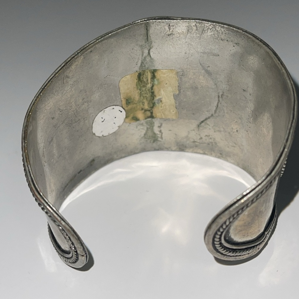 Stunning Moroccan Silver Tone Hammered Cuff, Vintage Genuine Gemstones Bracelet - Picture 5 of 7